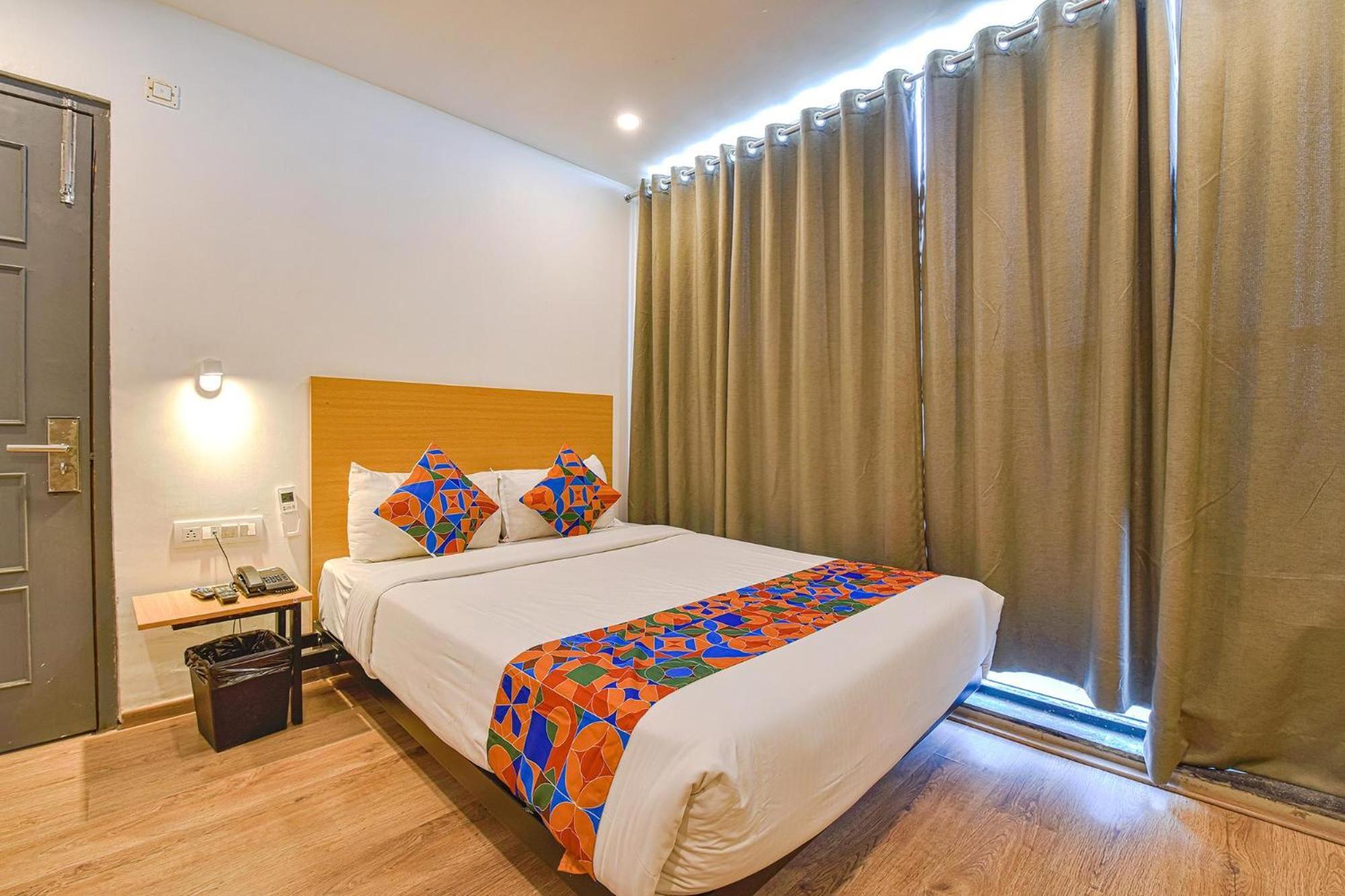 Fabhotel Ny Townhouse Ahmedabad Exterior photo