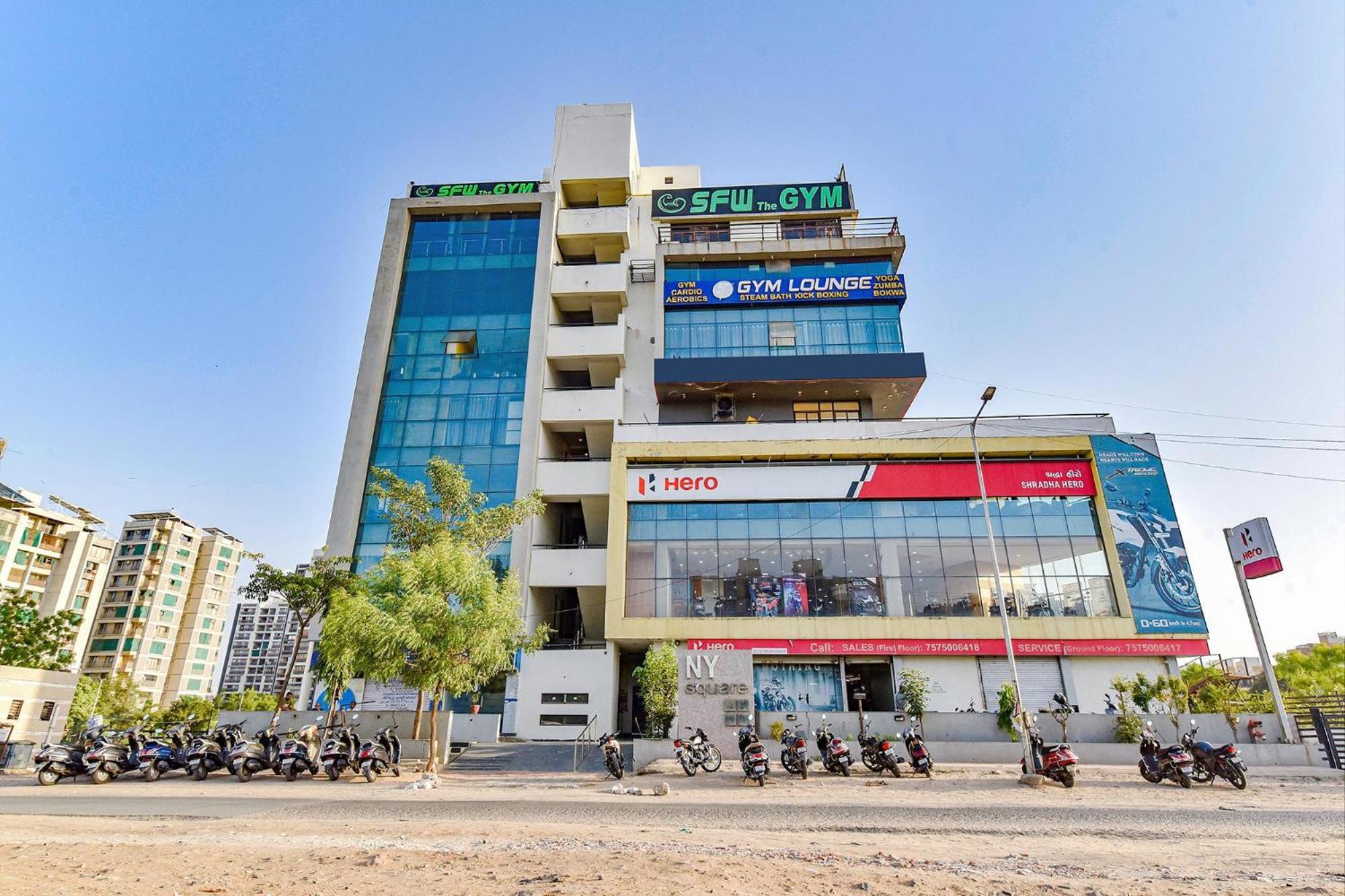 Fabhotel Ny Townhouse Ahmedabad Exterior photo